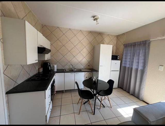 1 BEDROOM PROPERTY TO RENT IN WELTEVREDEN PARK